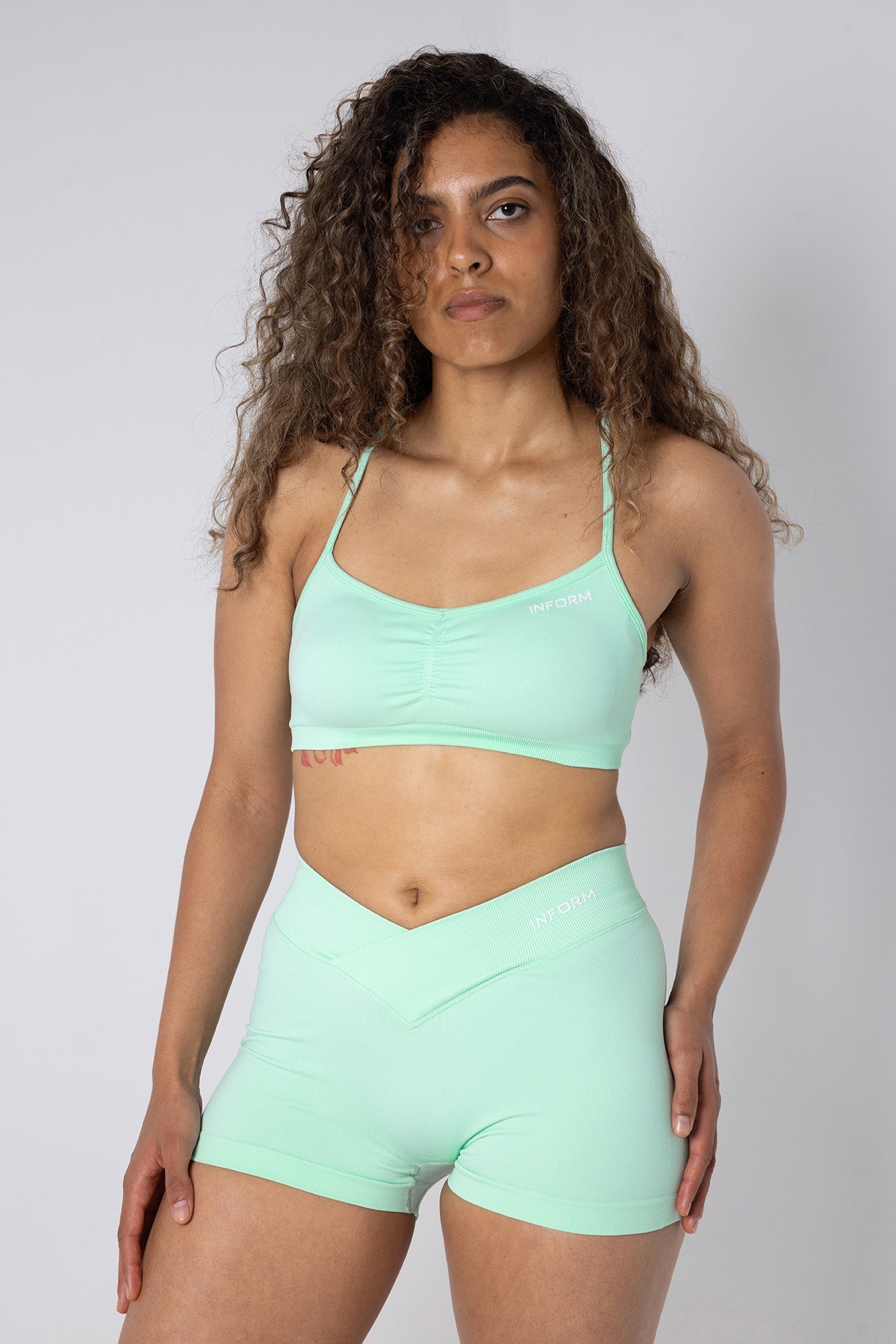 FEMALE LA FORM GREEN WORKOUT GYM SPORTS BRA - INFORM ACTIVE