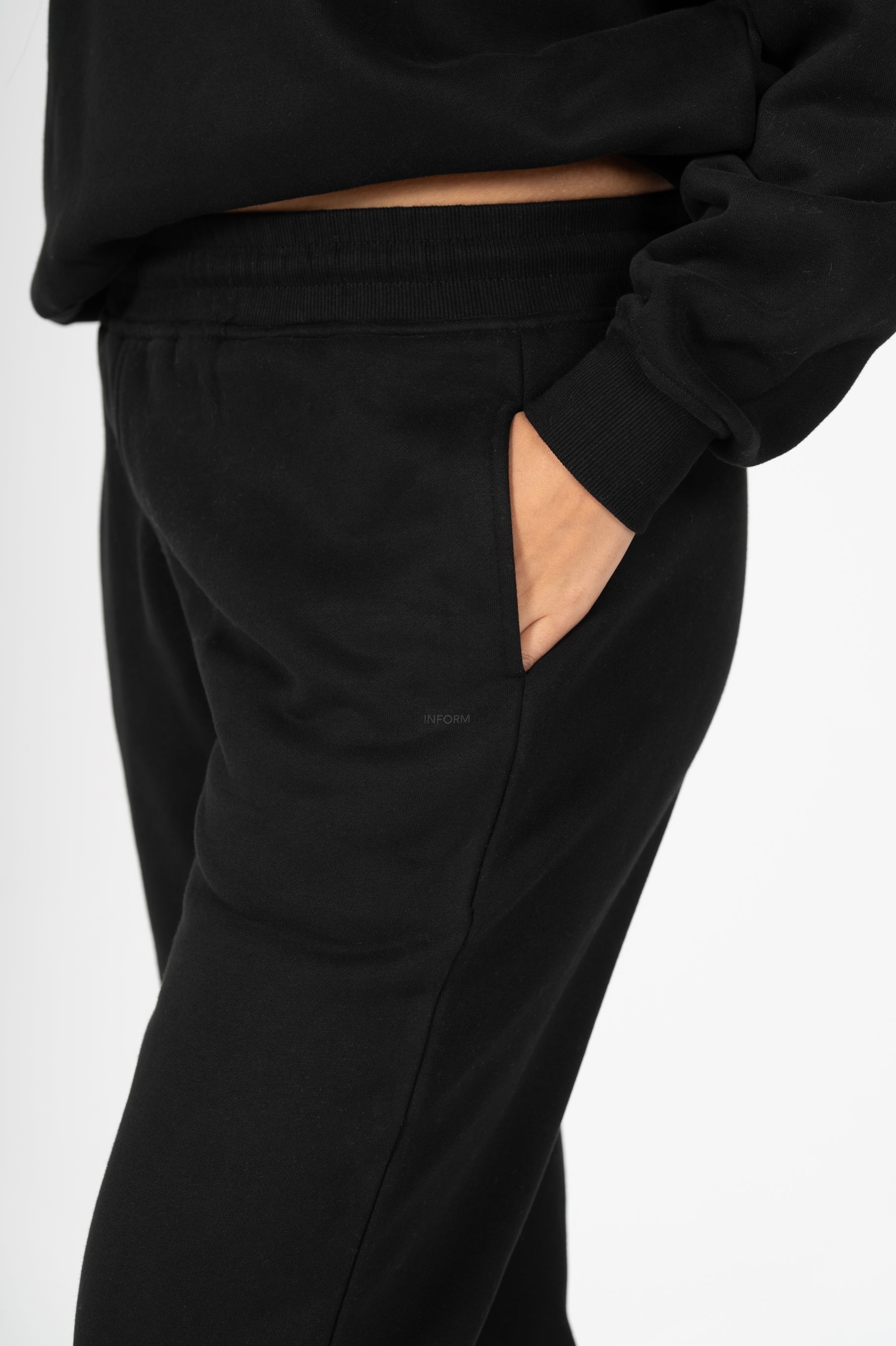 REST DAY FEMALE RECOVERY BLACK OVERSIZED JOGGERS - INFORM ACTIVE