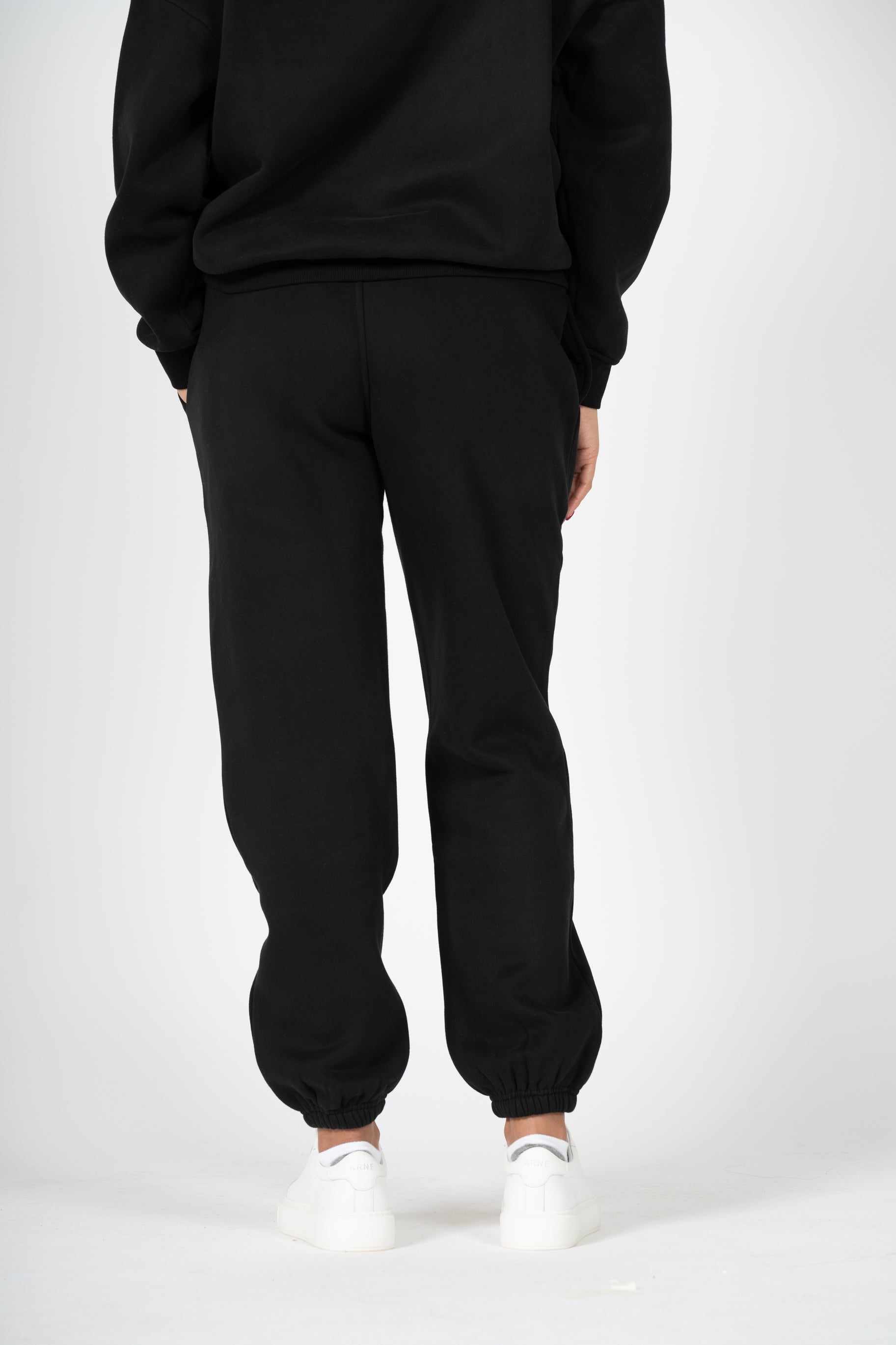 REST DAY FEMALE RECOVERY BLACK OVERSIZED JOGGERS - INFORM ACTIVE