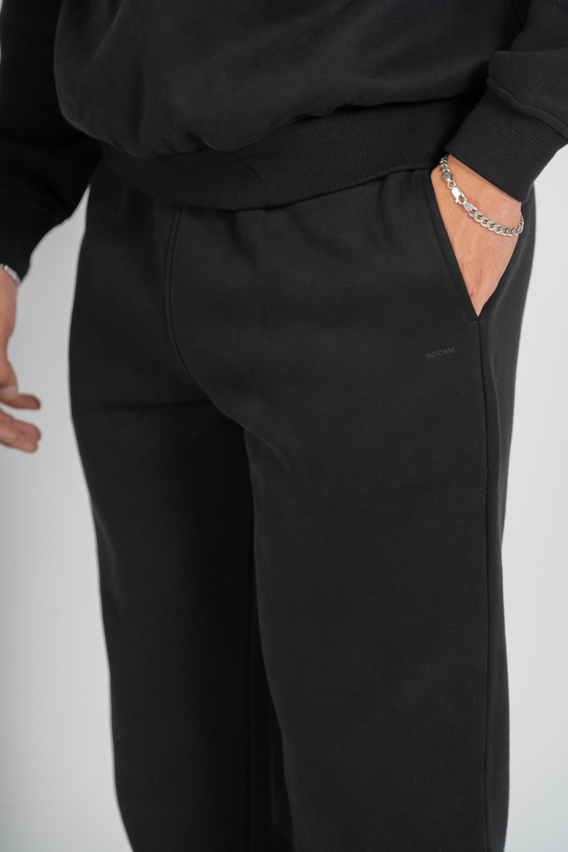 REST DAY MALE RECOVERY BLACK OVERSIZED JOGGERS - INFORM ACTIVE