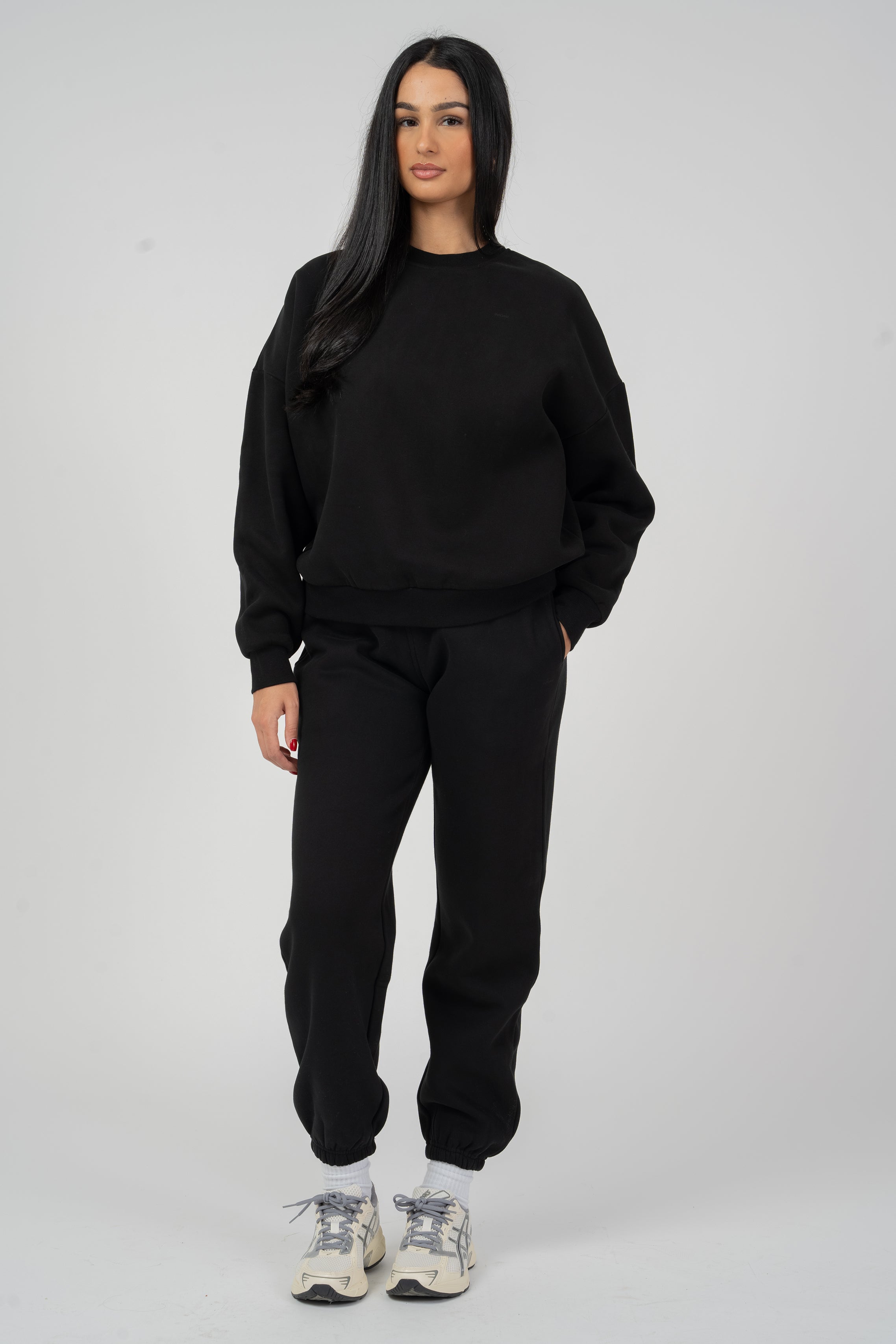 REST DAY FEMALE RECOVERY BLACK CREWNECK SWEATSHIRT - INFORM ACTIVE