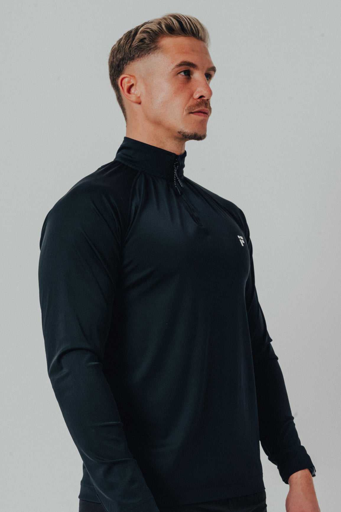 MALE TRANSFORM BLACK AND WHITE QUARTER ZIP TRAINING GYM TOP - INFORM ACTIVE