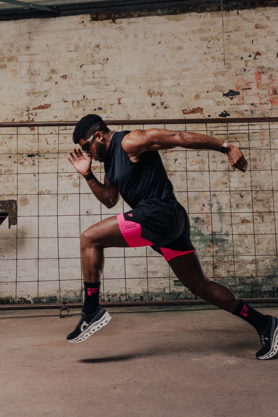 MALE TRANSFORM BLACK AND PINK TECHNICAL COMPRESSION TRAINING GYM SHORTS - INFORM ACTIVE